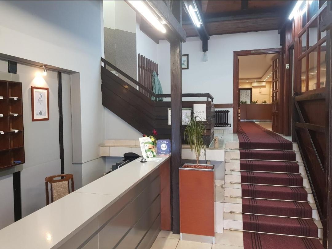 Guest House Vila Bor Novi Sad Exterior foto